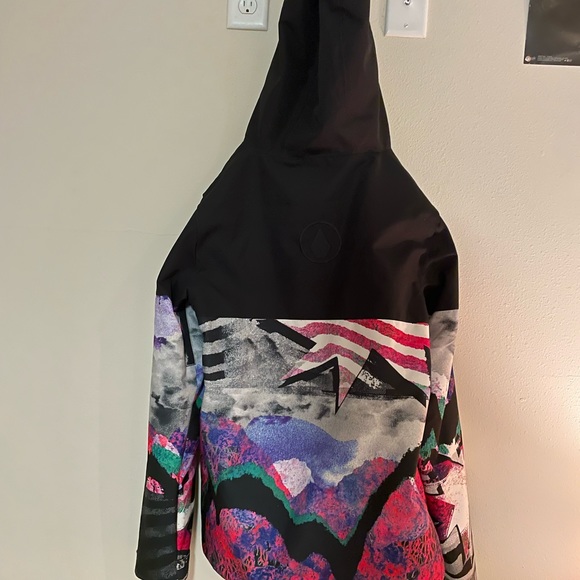Volcom snowboarding jacket - Picture 2 of 5